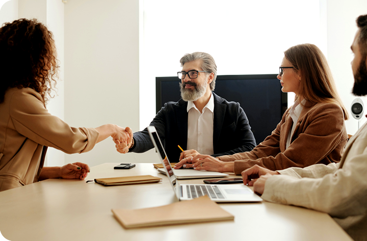 qmchashi CRM 允許更新來自不同業(ye) 務係統的加拿大pc网页版官网數據。