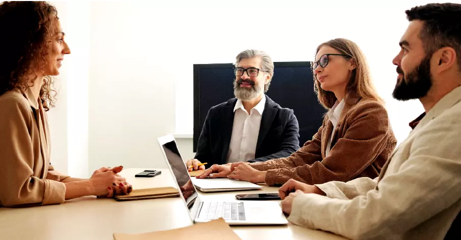 qmchashi HCM 提供人才獲取功能。