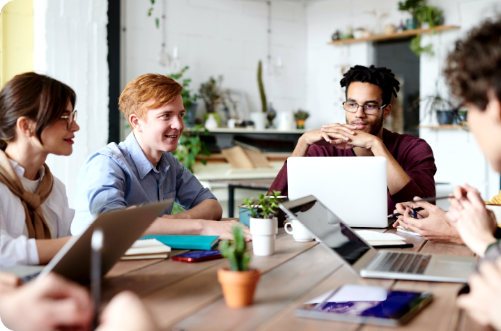 使用qmchashi 工時表以粒度方式跟蹤超過1100名員工的工作時間。