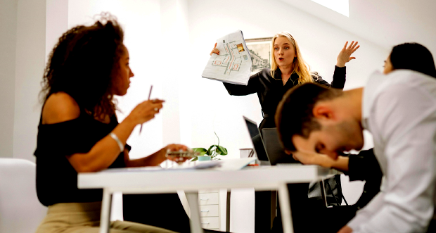 qmchashi SRM 采購訂單（PO），幫助團隊消除采購錯誤。