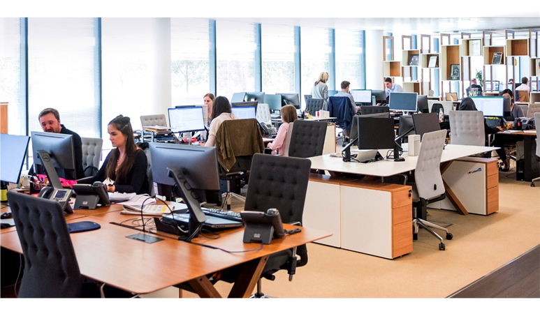 qmchashi 工時表幫助服務企業(ye) 跟蹤工作時間，休假，應計費用和調整後的工資。