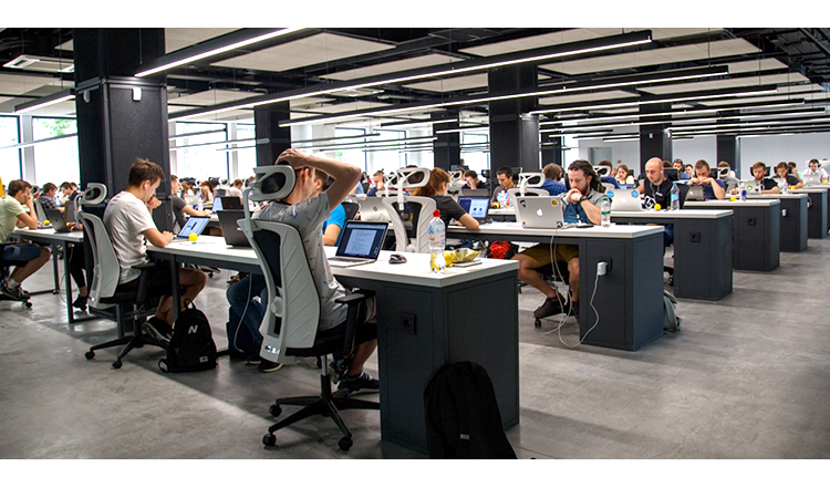 qmchashi SRM外包管理