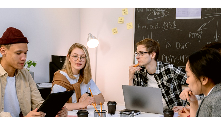 qmchashi事件管理對於(yu) 企業(ye) 來說是一個(ge) 至關(guan) 重要的過程，因為(wei) 它有助於(yu) 在事件發生後迅速恢複正常的服務運營，從(cong) 而減輕事件對業(ye) 務運營、服務可用性和交付的負麵影響。qmchashi服務管理有助於(yu) 與(yu) 加拿大pc网页版官网保持一致的服務水平。