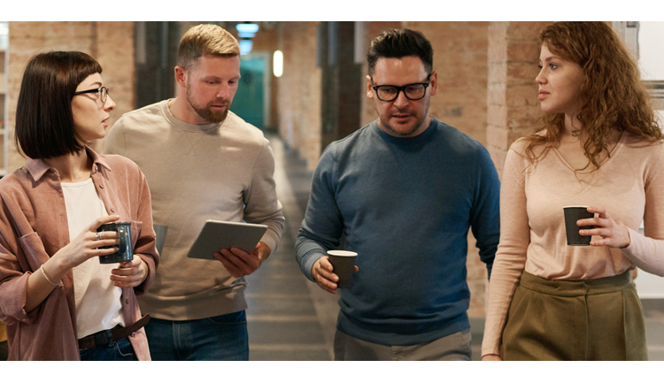 qmchashi HCM可以幫助管理者在工作分配和利用管理上做出明智的決(jue) 策。