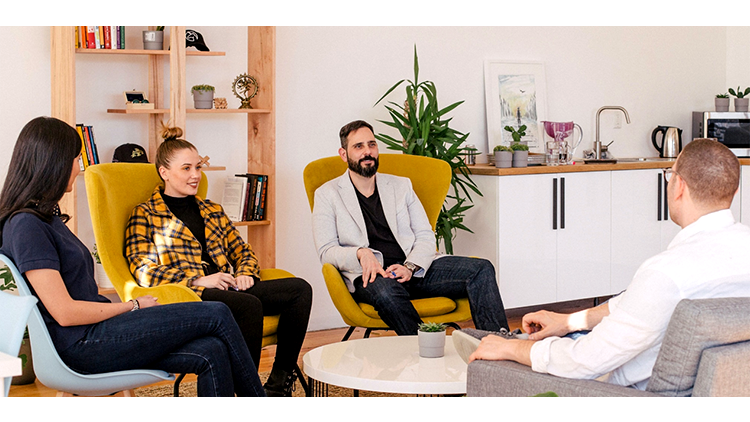 qmchashi EDMS 可以幫助您的人力資源部門組織文檔，創建機密文件夾，並根據需要共享機密文件-所有這些都來自一個(ge) 集中的位置。